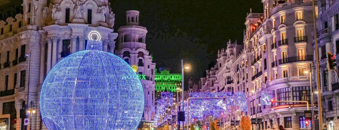 美爆的秘境、巨型圣诞光球、治愈系圣诞专列…赶紧收藏马德里2020最全圣诞日程表！滚蛋吧病毒
